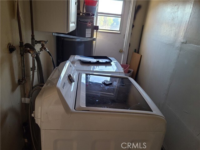 Building Photo - 11685 Holmes Ave