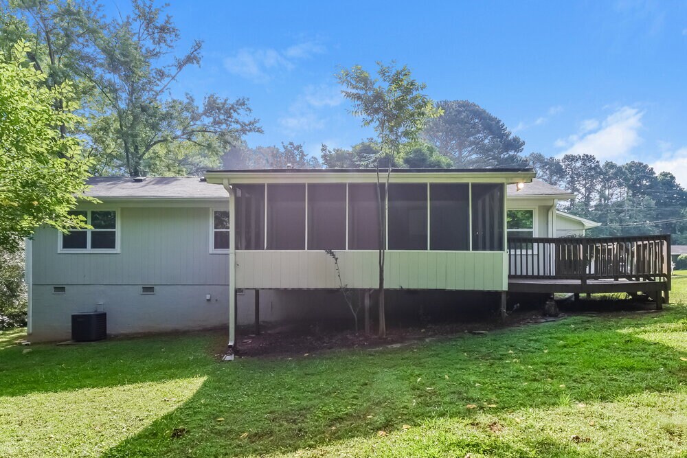 Building Photo - 391 Rock Meadow Dr