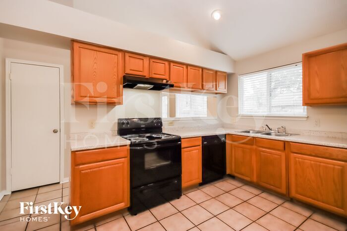 Building Photo - 4015 Algernon Dr