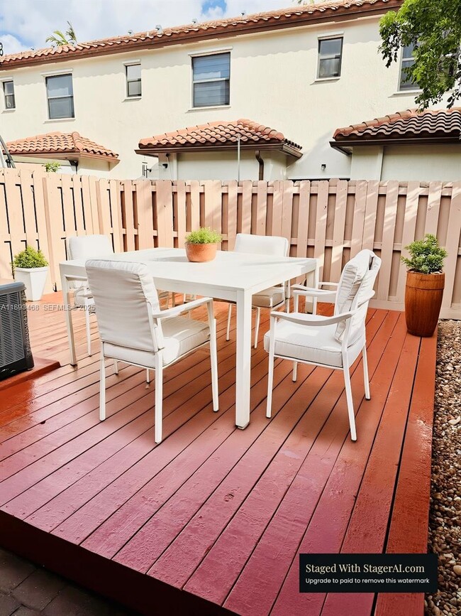 Building Photo - 3219 SE 5th Ct