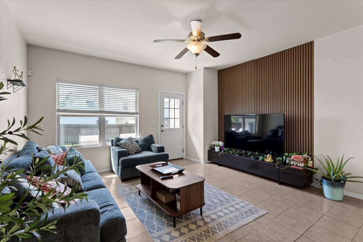 Building Photo - 3801 Black Granite Dr