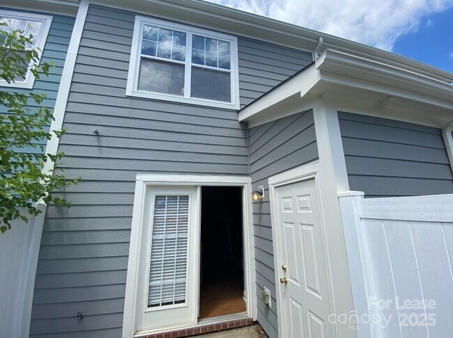 Building Photo - 252 Hurston Circle