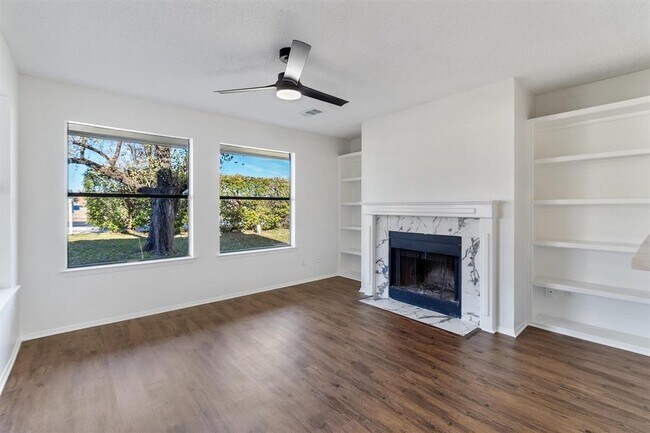 Building Photo - 3001 W Slaughter Ln