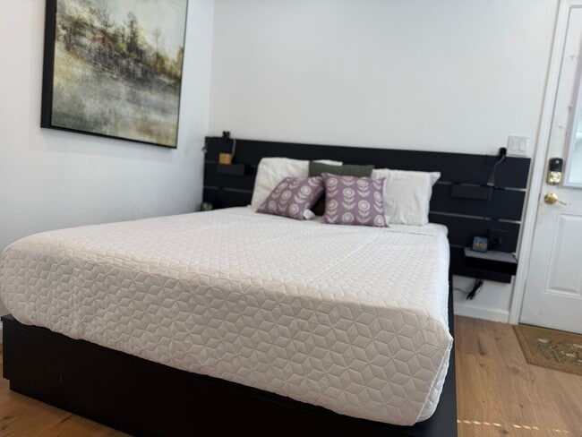 Building Photo - Spring Lawson