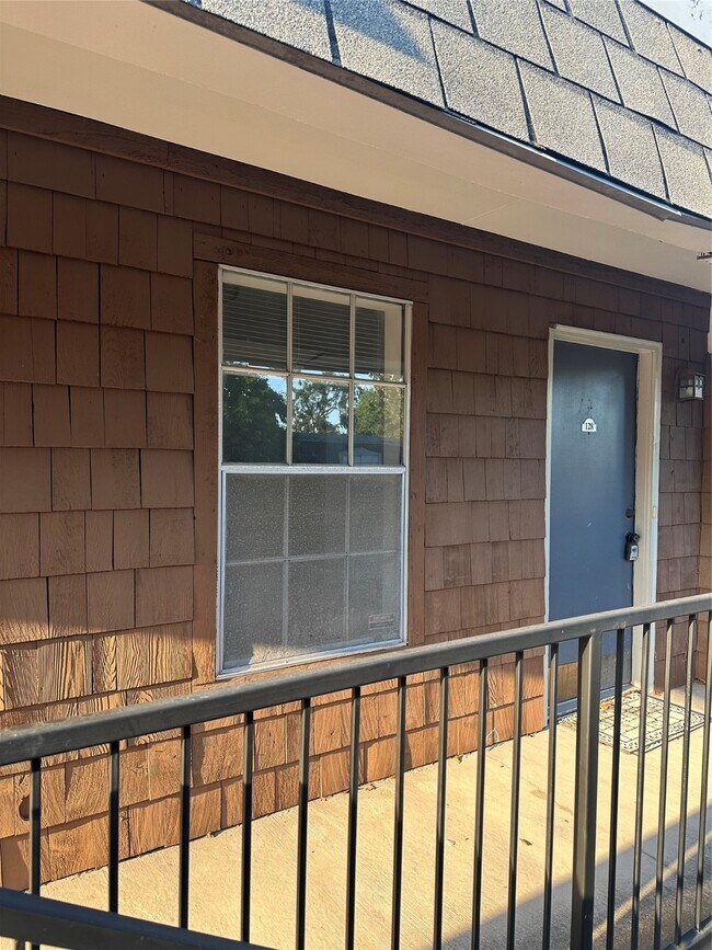 Building Photo - 9029 Gaylord Dr