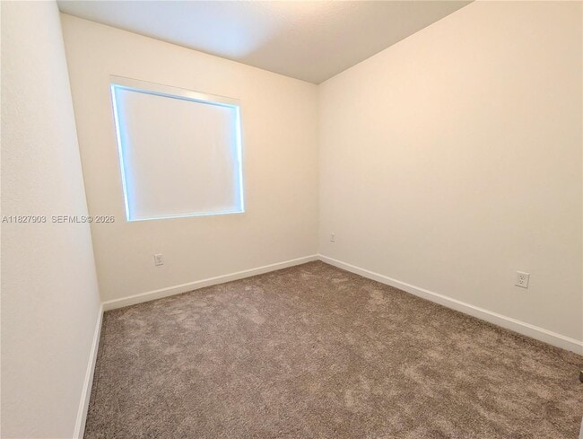 Building Photo - 1172 SE 1st Ave