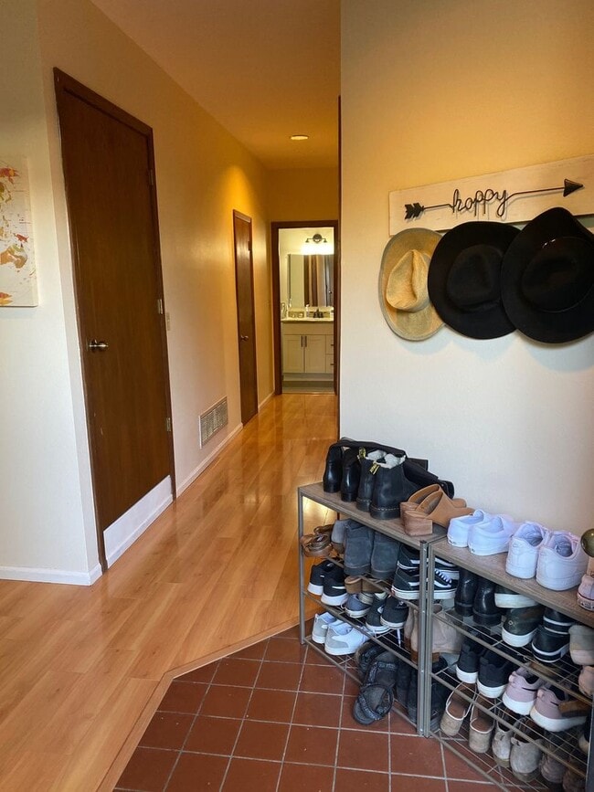 Building Photo - Ward Apartments LLC