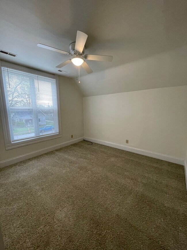 Building Photo - 14 S 26th St