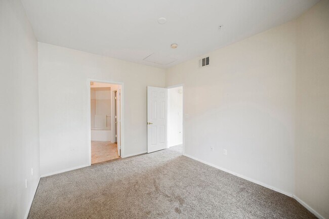 Building Photo - Spectacular Two Bedroom Condo Located In A...