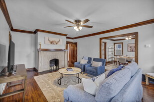 Building Photo - 3386 Westbury Rd