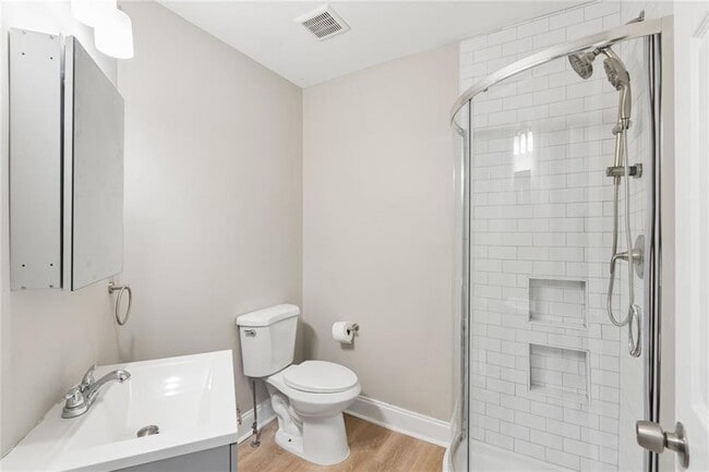 Building Photo - 1431 Lorenzo Dr SW