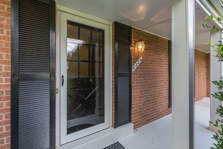 Building Photo - 8804 Falls Chapel Way