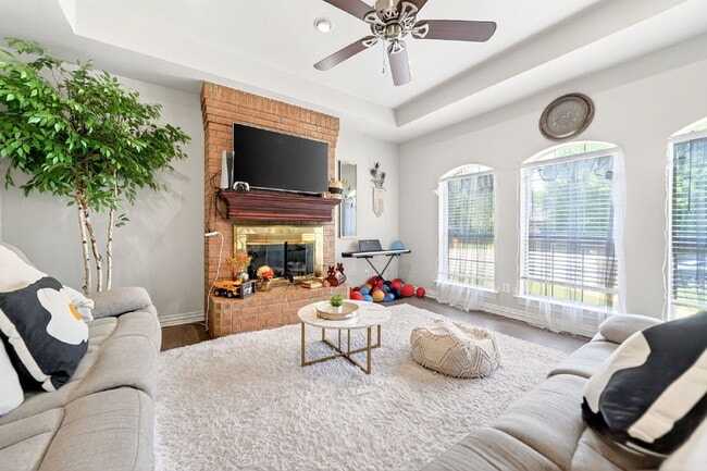 Building Photo - Exceptional Home in Arlington – Great Layout & Prime Location