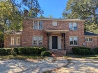 Building Photo - Spacious Two Story Home