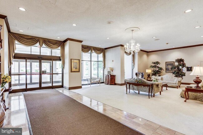 Building Photo - 4515 Willard Ave