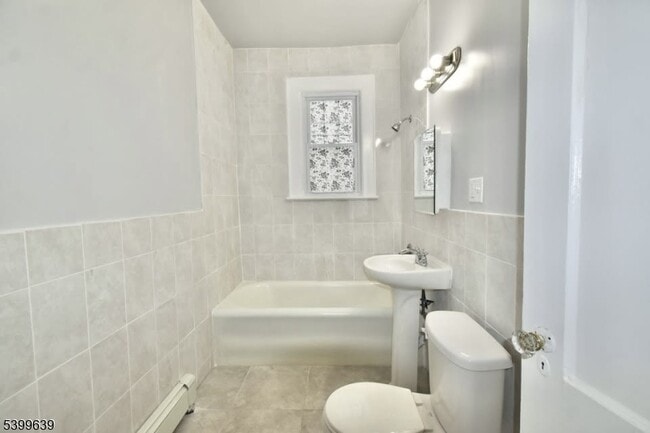 Building Photo - 519 Clinton Pl