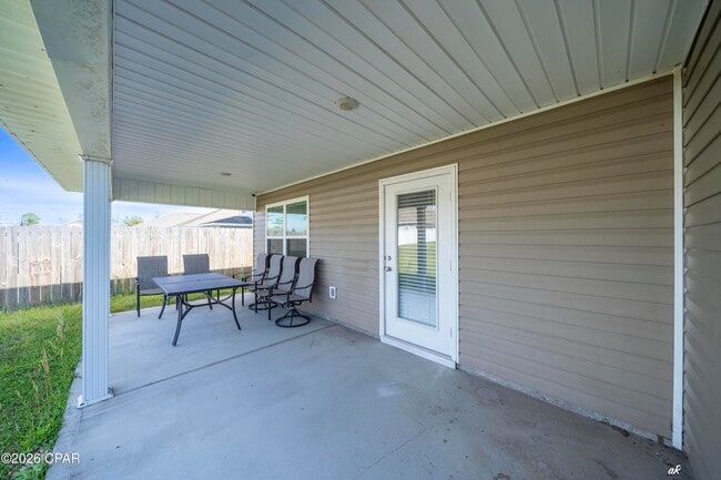 Building Photo - 112 Red Bay Rd