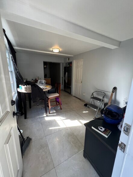 Building Photo - 354 6th St NW