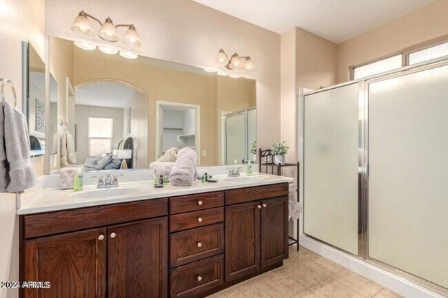 Building Photo - Single Level Home - Move in Ready