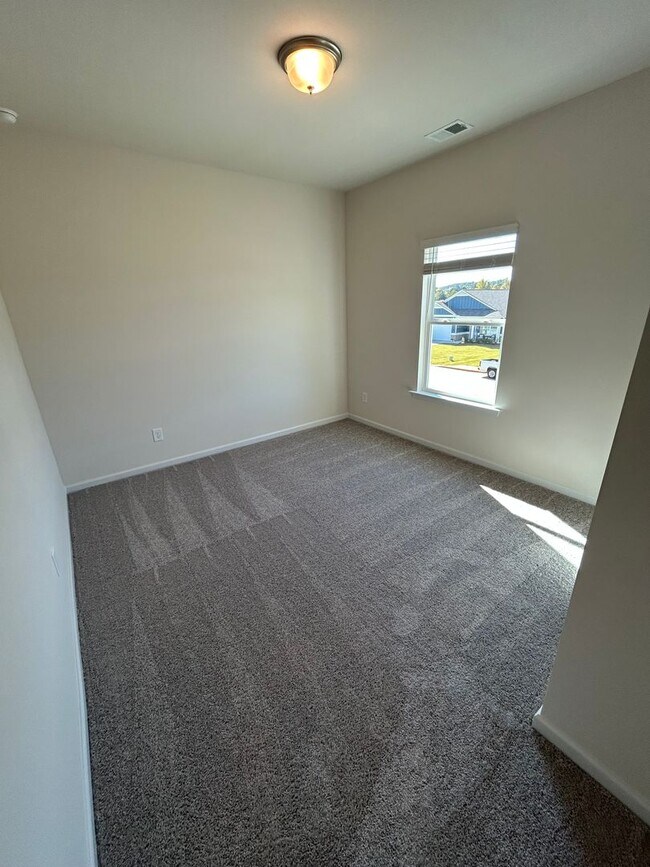 Building Photo - New 4/2.5 House in Longbrook $1,995