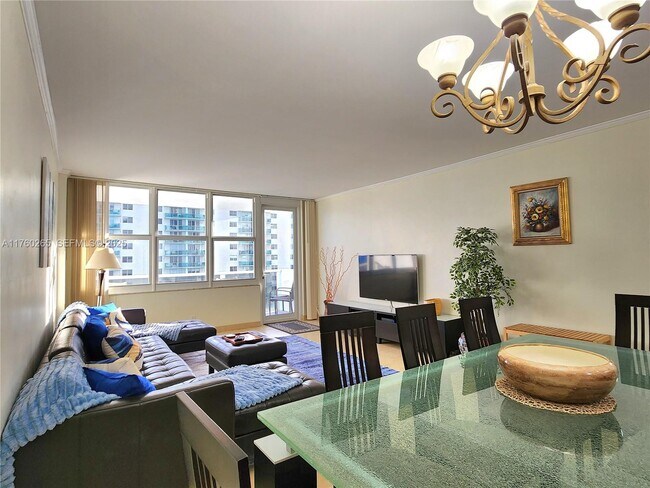 Building Photo - 3725 S Ocean Dr