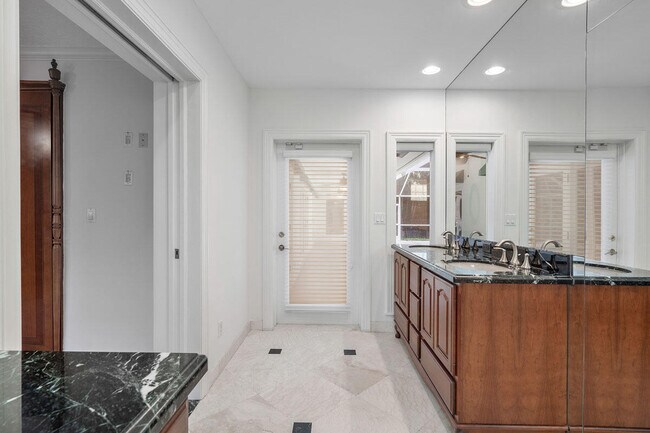 Building Photo - 263 S Maya Palm Dr