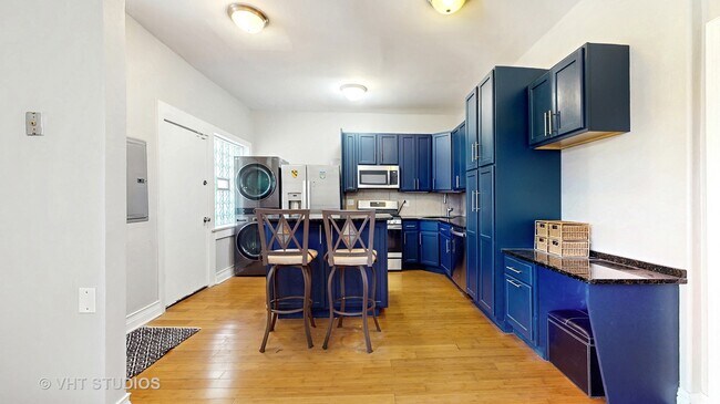 Building Photo - 5110 S Woodlawn Ave