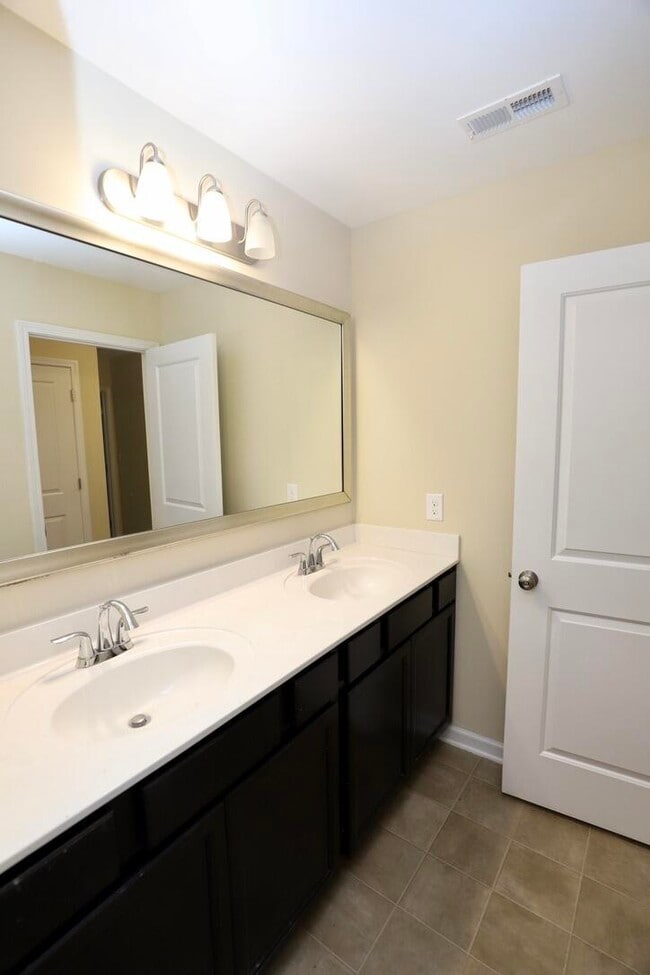 Building Photo - 1786 Ruger Dr