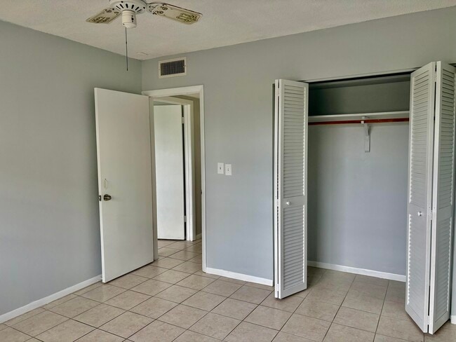 Building Photo - 5300 Washington St