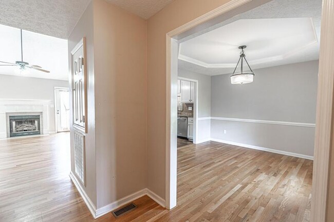 Building Photo - 6513 Jacobs Creek Cir