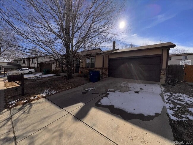 Building Photo - 17496 E Grand Dr
