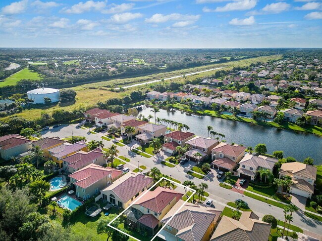 Building Photo - Beautiful 4BR Home in Gated Wellington Shores | Fenced Yard | Resort-Style Amenities