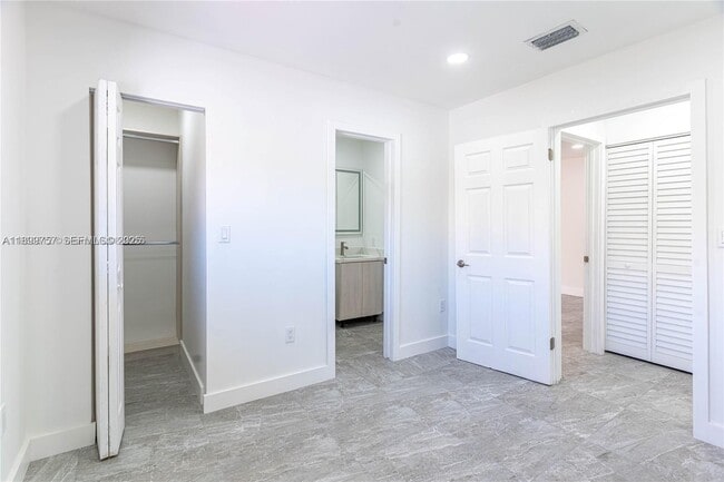 Building Photo - 13900 SW 65th Terrace