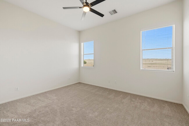 Building Photo - 5917 N Talbot Dr