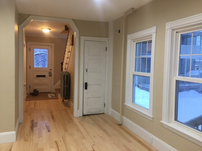 Building Photo - 1451 Congress St