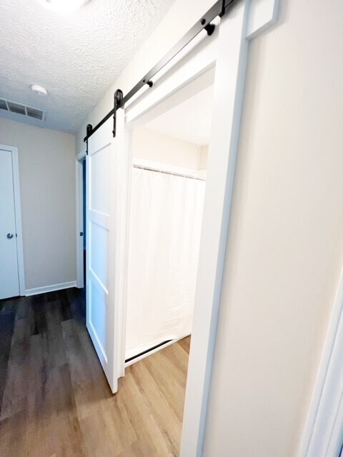 Building Photo - 2656 Calbert Dr