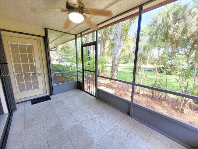 Building Photo - 7523 Greenlake Dr