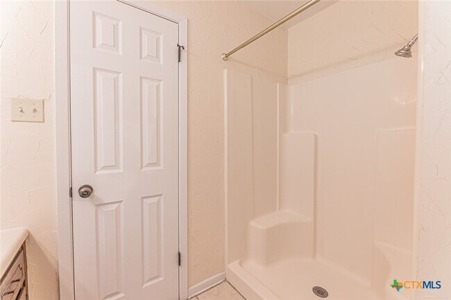 Building Photo - 3006 Belmont Dr