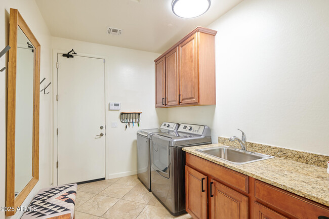 Building Photo - 6226 E Sienna Bouquet Pl