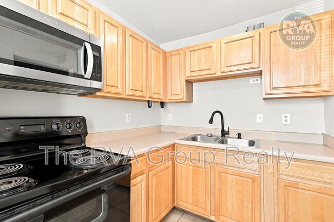 Building Photo - 3517 Briel St
