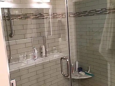 Building Photo - 2044 Appletree St