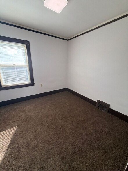 Building Photo - 780 Northfield Rd