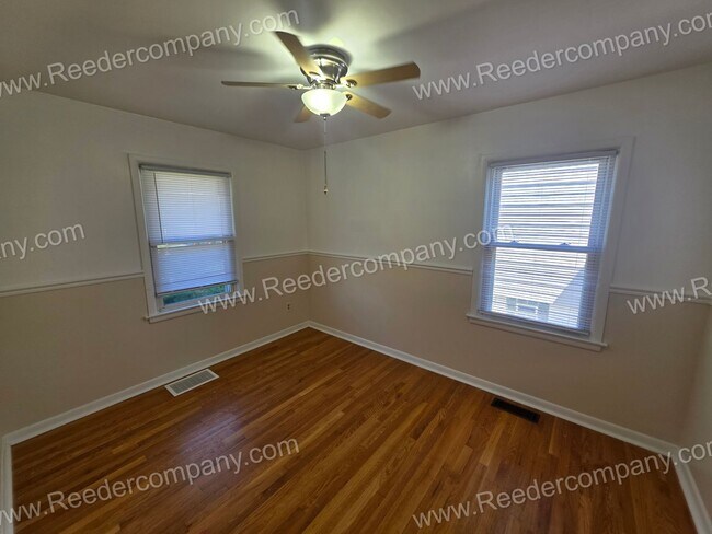 Building Photo - 2 bedroom home in South Hammond!