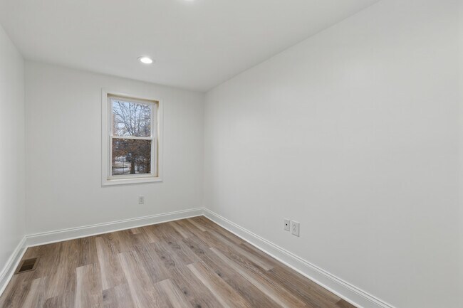 Building Photo - 458 Federal St