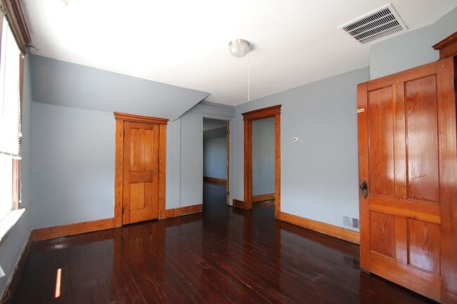 Building Photo - No DEPOSIT! Beautiful 2 bedroom
