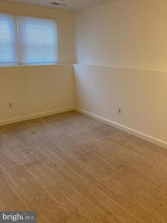 Building Photo - 6142 Joust Ln