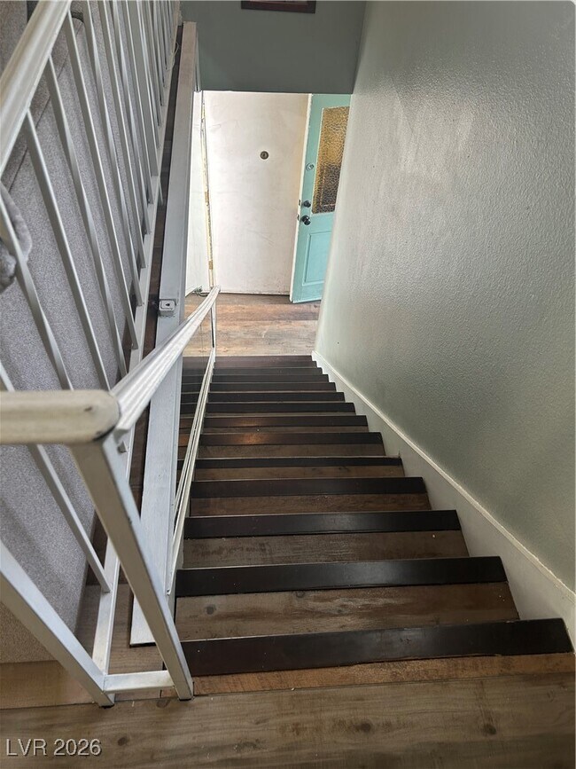 Building Photo - 1358 Lorilyn Ave