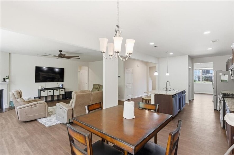 Building Photo - 296 Maple Brook Dr