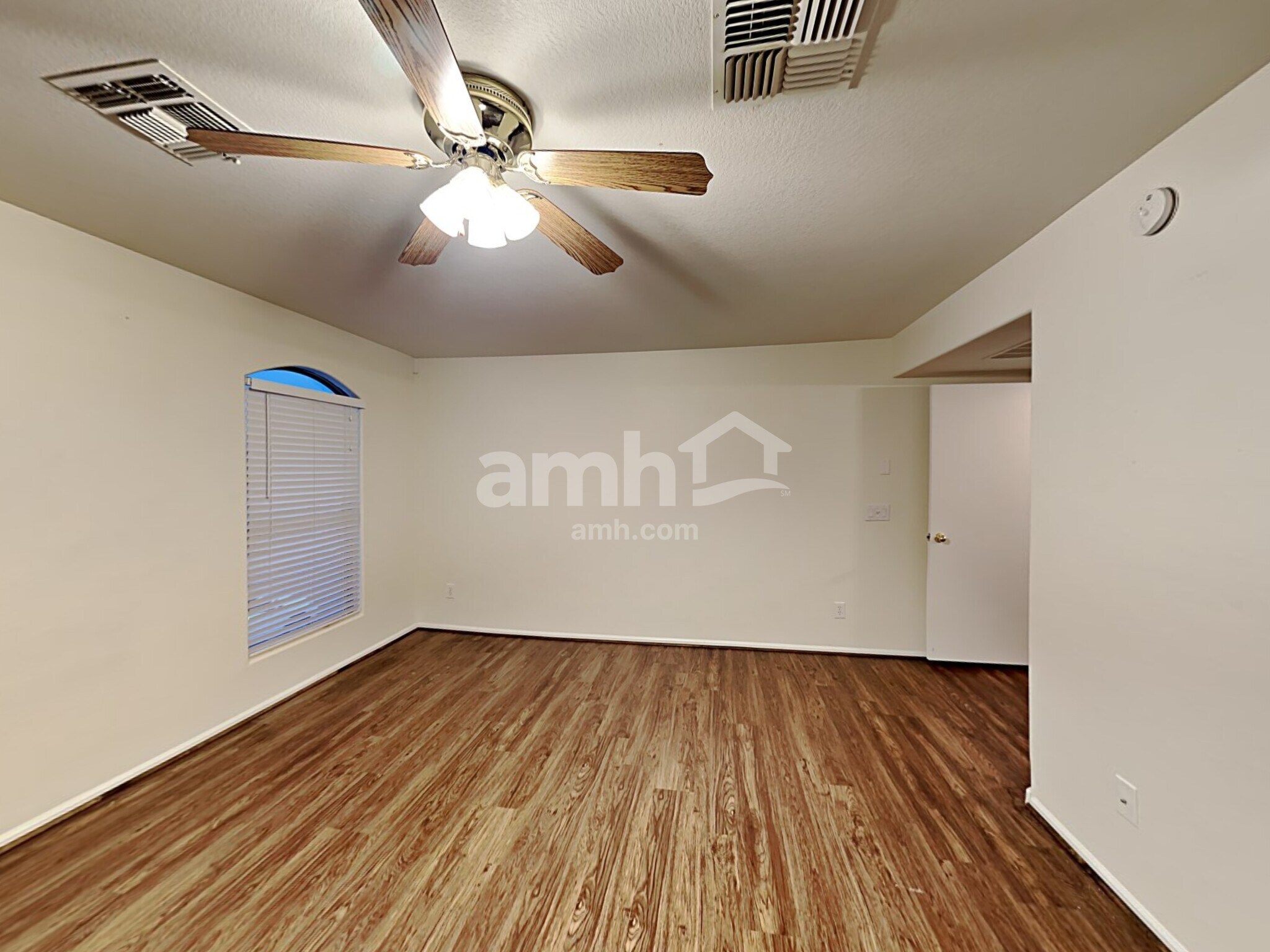 Building Photo - 11439 E Persimmon Ave