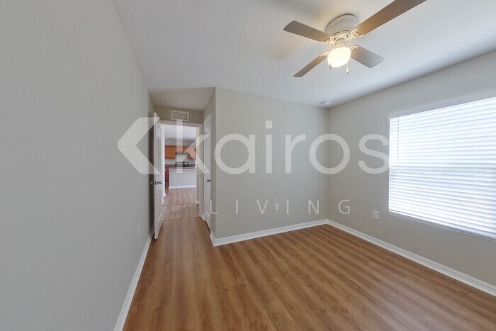 Building Photo - 2825 NW 3rd Pl